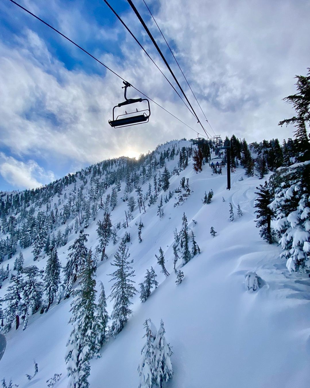 Free shuttle for Palisades Tahoe, Olympic Valley & Alpine Meadows